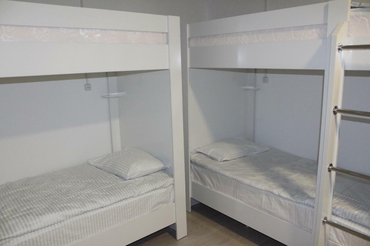 Park Hostel Osh Bagian luar foto