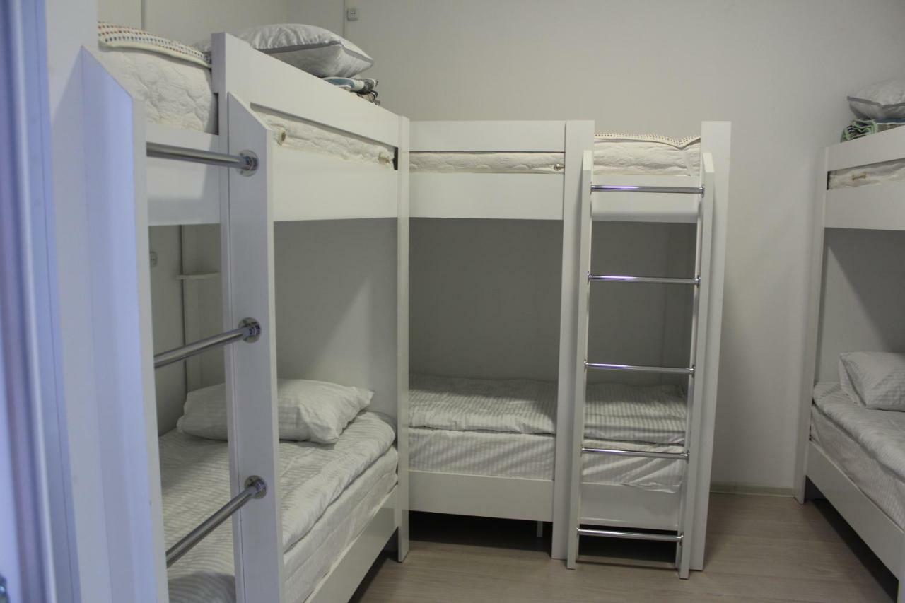 Park Hostel Osh Bagian luar foto